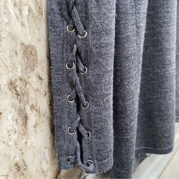 Elie Tahari Wool Cardigan - Picture 2 of 10